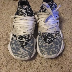 James harden adidas vol 4 basketball shoes size 6.0 to 6.5 worn black and white.
